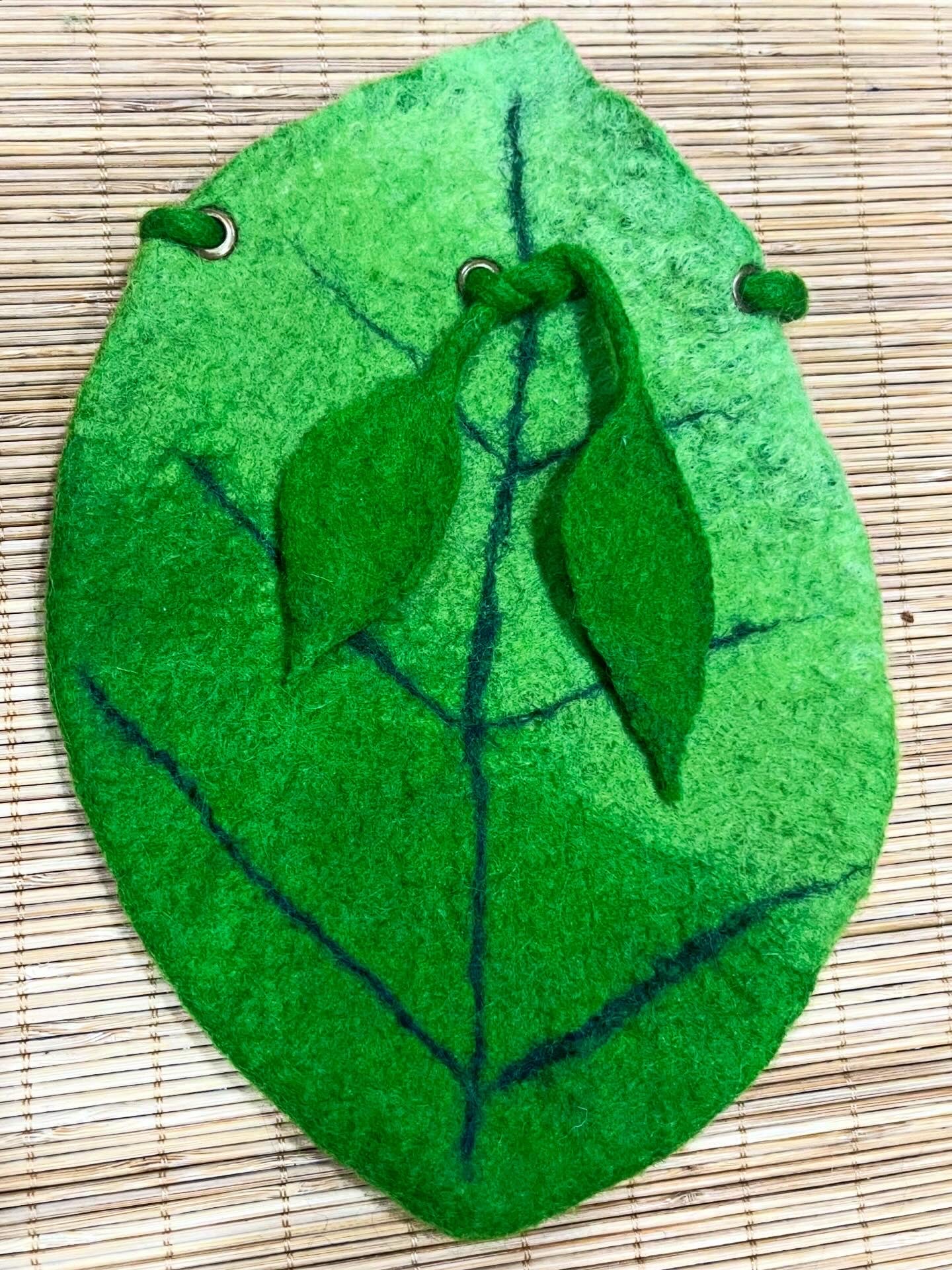 Leaf bag