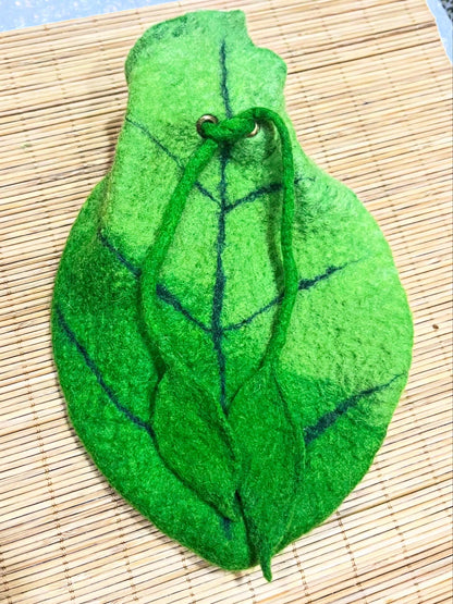 Leaf bag
